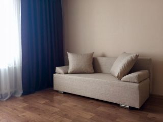 Сдается 1 комнатная квартира косметический ремонт свежий ремонт с мебелью фото 3