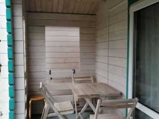 Сдам деревянные домики для отдыха, с кухней и террасой в Кучугурах фото 11